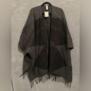 a.n.a Geo Gray Wrap Shawl One Size Fits Most New With Tags